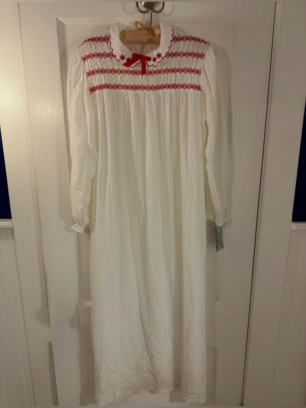 Vintage 1970s Berkleigh Juniors Nightgown Granny Gown White NWT